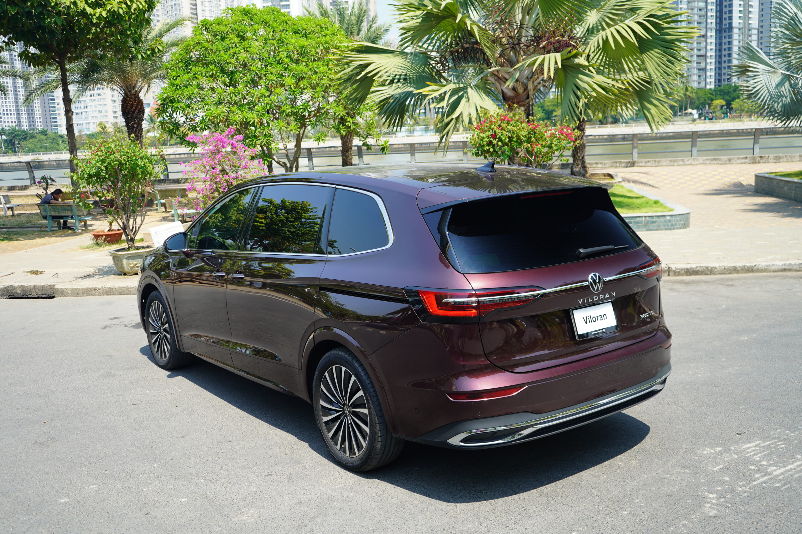 Viloran Luxury 2025 - Giảm Tiền Mặt 100 Triệu Viloran Luxury 2025 - Giảm Tiền Mặt 100 Triệu