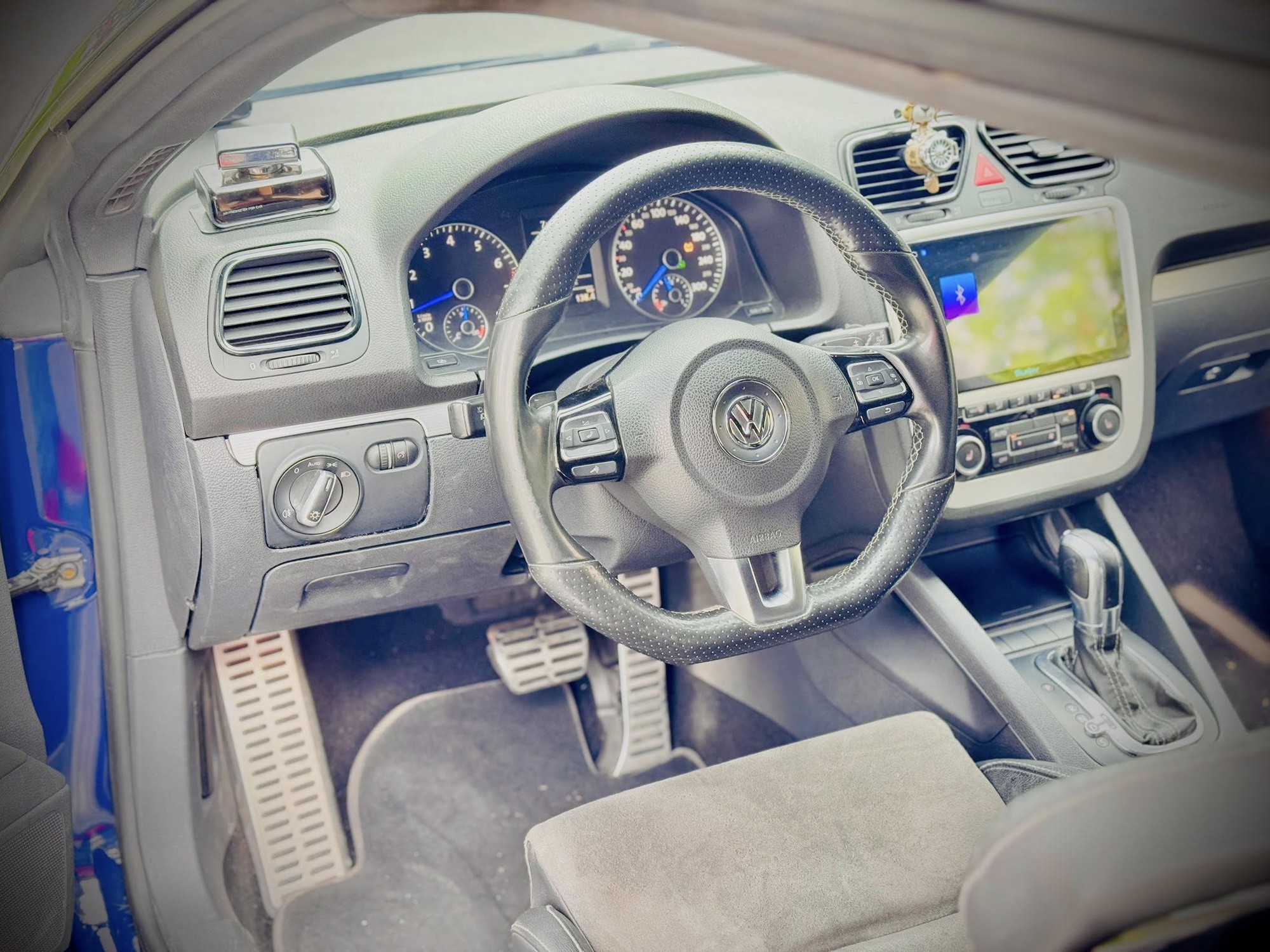 Hàng hiếm VW Scirocco bản thể thao rao bán lại chưa đến 400 triệu: 'Xe nhỏ gọn để đi làm để đi phố', phát triển dựa trên xe đua Le Mans- Ảnh 3. Hàng hiếm VW Scirocco bản thể thao rao bán lại chưa đến 400 triệu: 'Xe nhỏ gọn để đi làm để đi phố', phát triển dựa trên xe đua Le Mans- Ảnh 3.